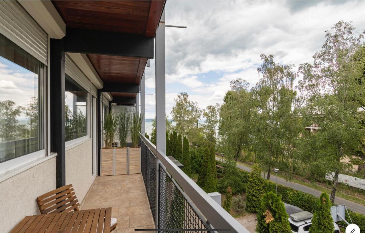 Sinus Premium Aparthotel Siófok Exteriör bild