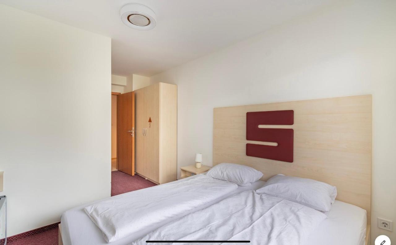 Sinus Premium Aparthotel Siófok Exteriör bild